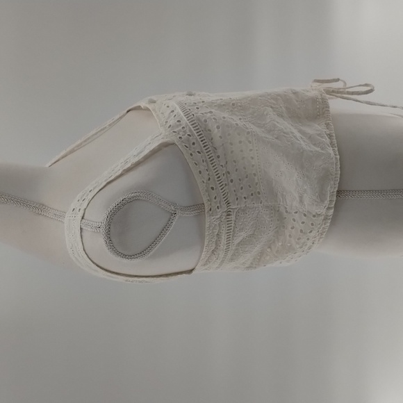 Kendall & Kylie eyelet crop top white ivory size medium button front w tie - Picture 5 of 10